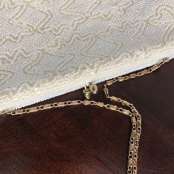 White Seed Bead Bag with Key Chain - Picture 10 of 16